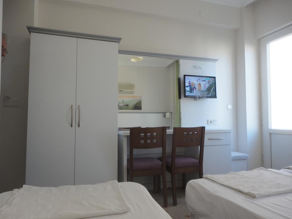Cicek Hotel & Apartments Фетие Стая снимка