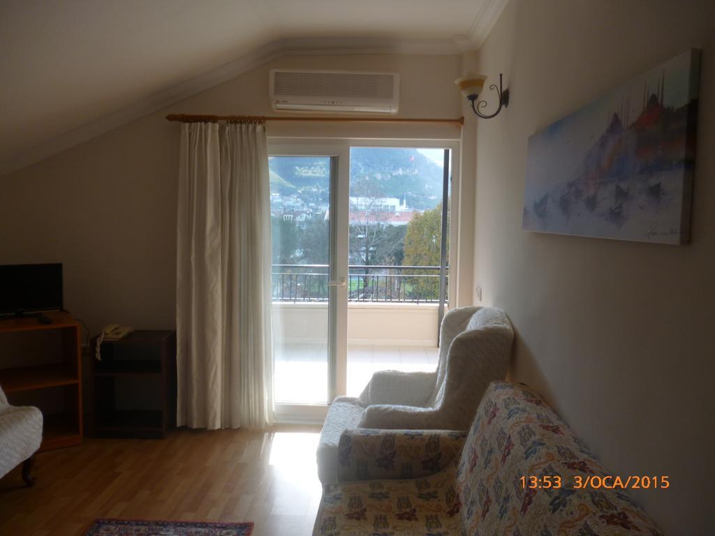 Cicek Hotel & Apartments Фетие Стая снимка